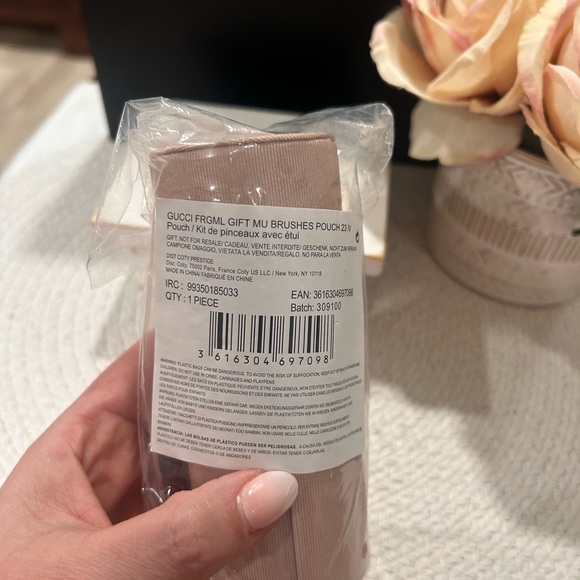 Gucci Beauty Pink Cylinder Make up brush Organizer - Picture 8 of 8